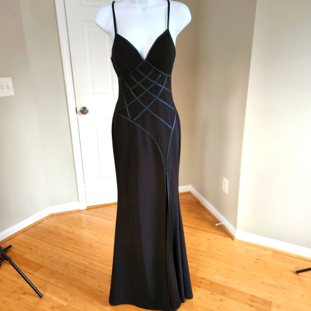 Elegant Black Evening Gown XS
